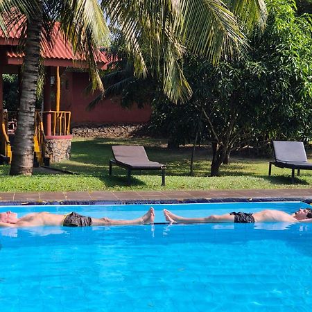 Yala Peace Cottages Tissamaharama Ngoại thất bức ảnh