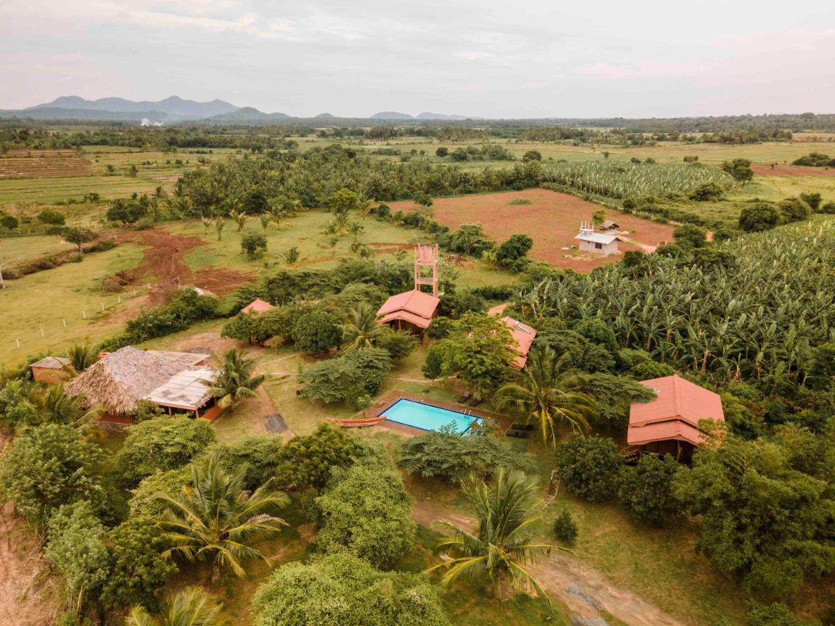 Yala Peace Cottages Tissamaharama Ngoại thất bức ảnh