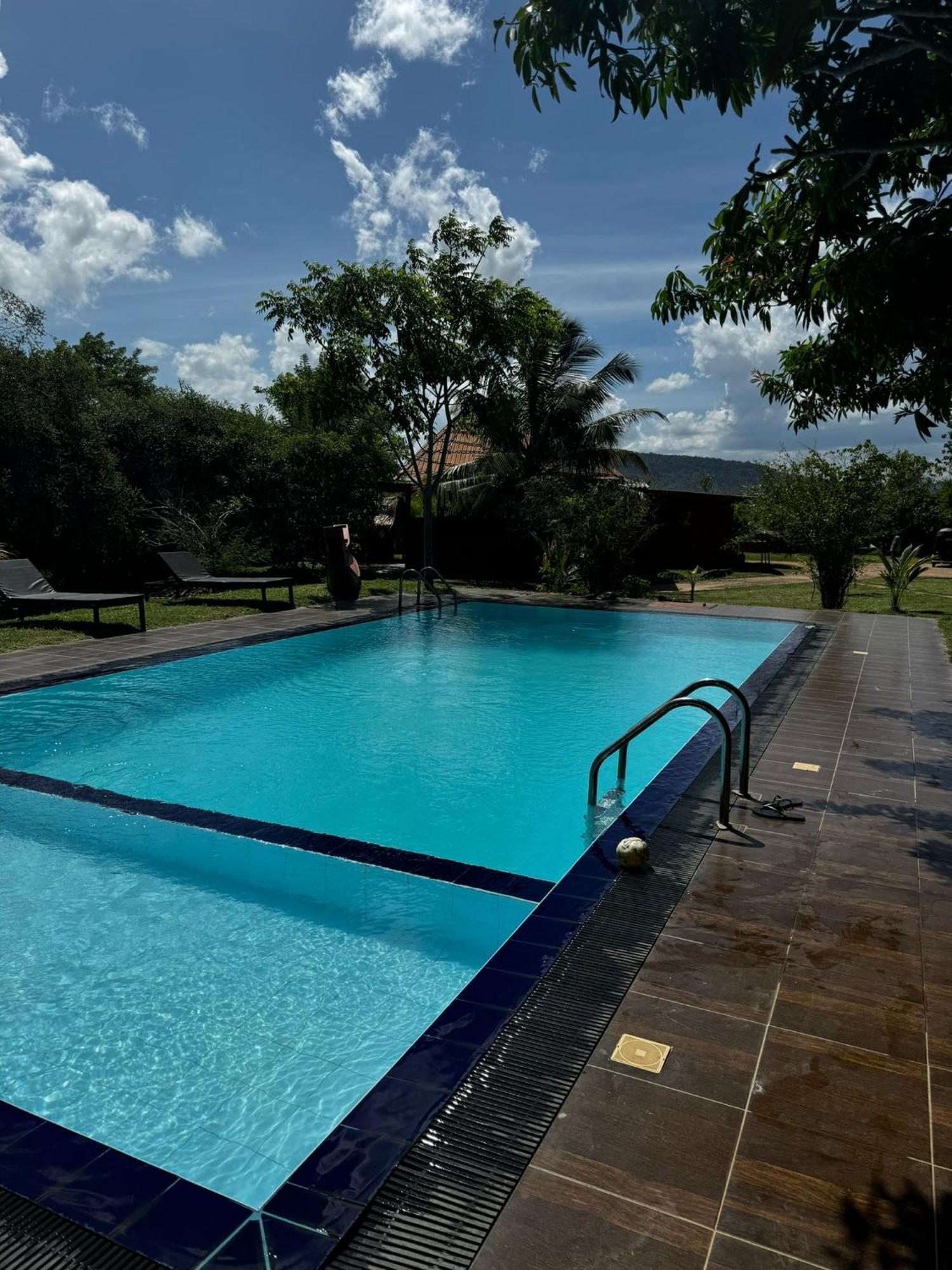 Yala Peace Cottages Tissamaharama Ngoại thất bức ảnh