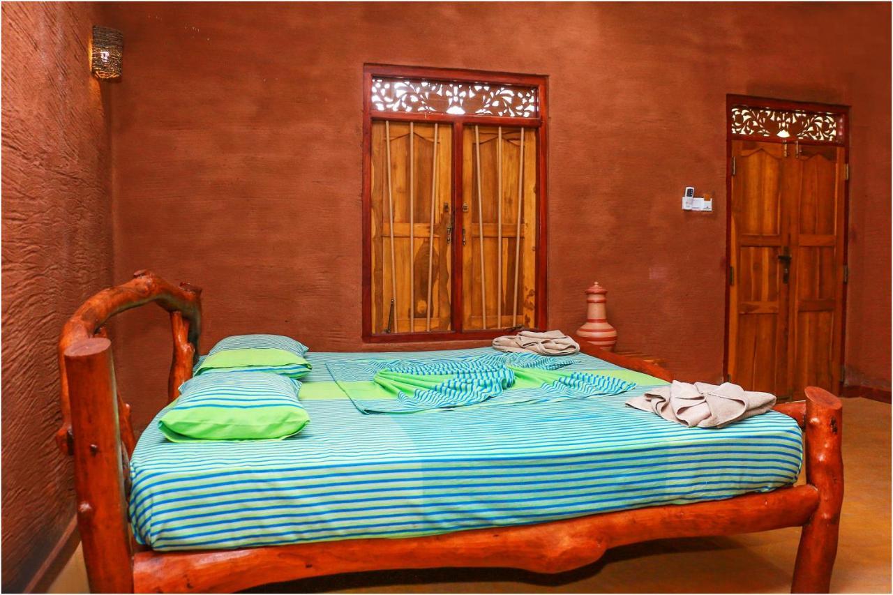Yala Peace Cottages Tissamaharama Ngoại thất bức ảnh