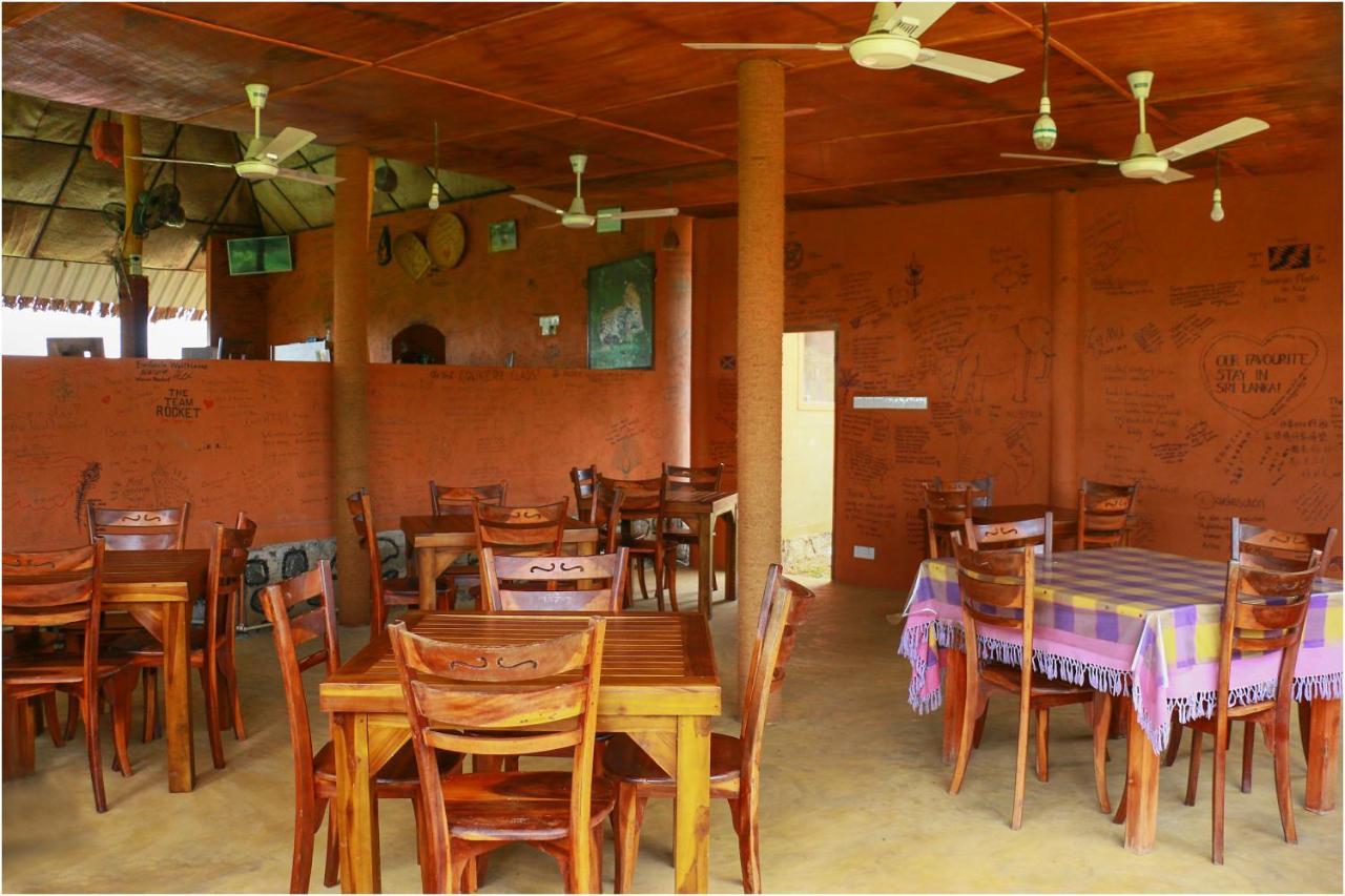 Yala Peace Cottages Tissamaharama Ngoại thất bức ảnh